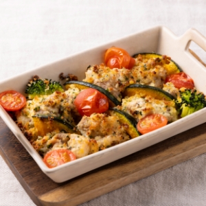 パン粉（チキンと彩り野菜の香草パン粉焼き）