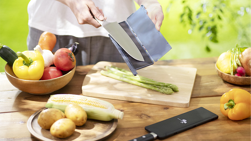 包丁ケースと包丁４本です。 楽天市場】ビクトリノックス 公式 VICTORINOX ブレードプロテクション