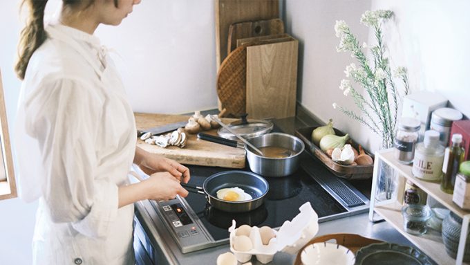 一人暮らしにはIHクッキングヒーターがおすすめ？メリットやデメリットを解説