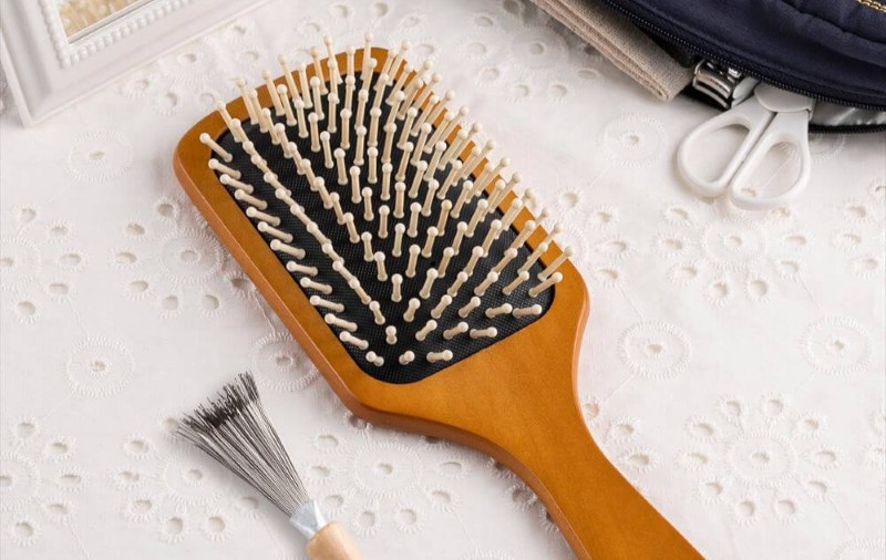 静電気対策におすすめ！貝印のヘアケアアイテムを紹介