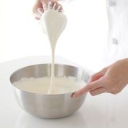 生クリームとホイップクリームの違いとは？泡立て方やおすすめの料理・お菓子まで紹介