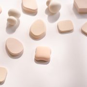 パフ・スポンジの洗い方｜正しいお手入れ方法から買い替えサインまでガイド