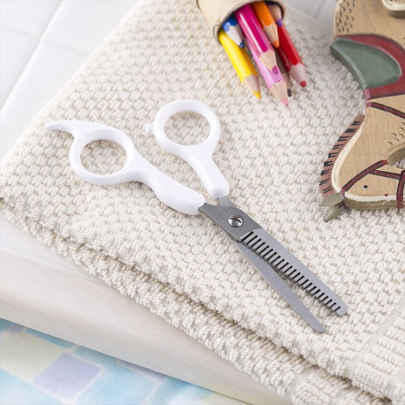 赤ちゃんの散髪の通販 ベビー用品 身だしなみ用品 貝印公式オンラインストア