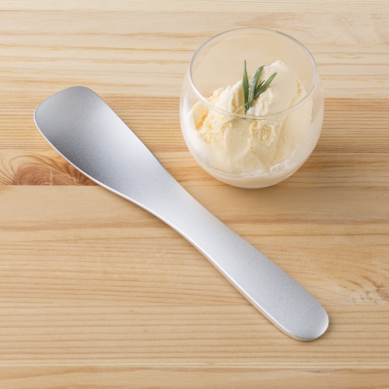 手の熱で溶かしてすくうアイスクリームスプーン | 貝印公式オンラインストア