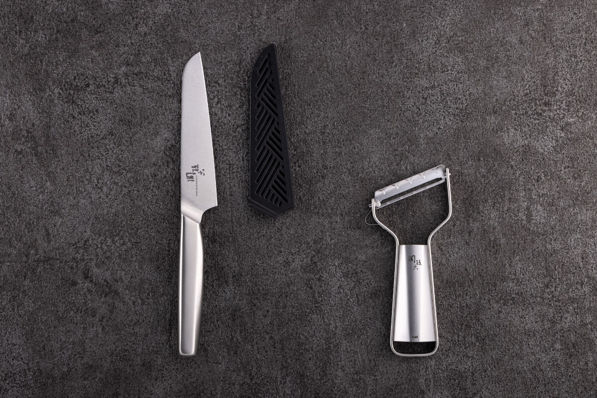 耐久性に優れ、シンプルな形状で洗いやすい「関孫六 オールステンレス