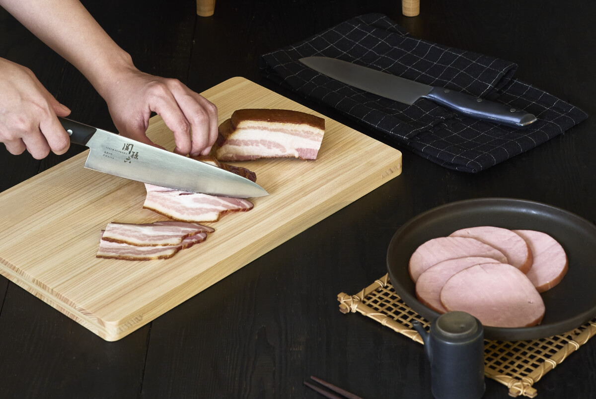 堅牢性に加えてお手入れのしやすさを実現した逸品！こだわりの三工程刃